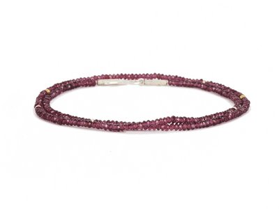 Granatette mit Silber und Gold